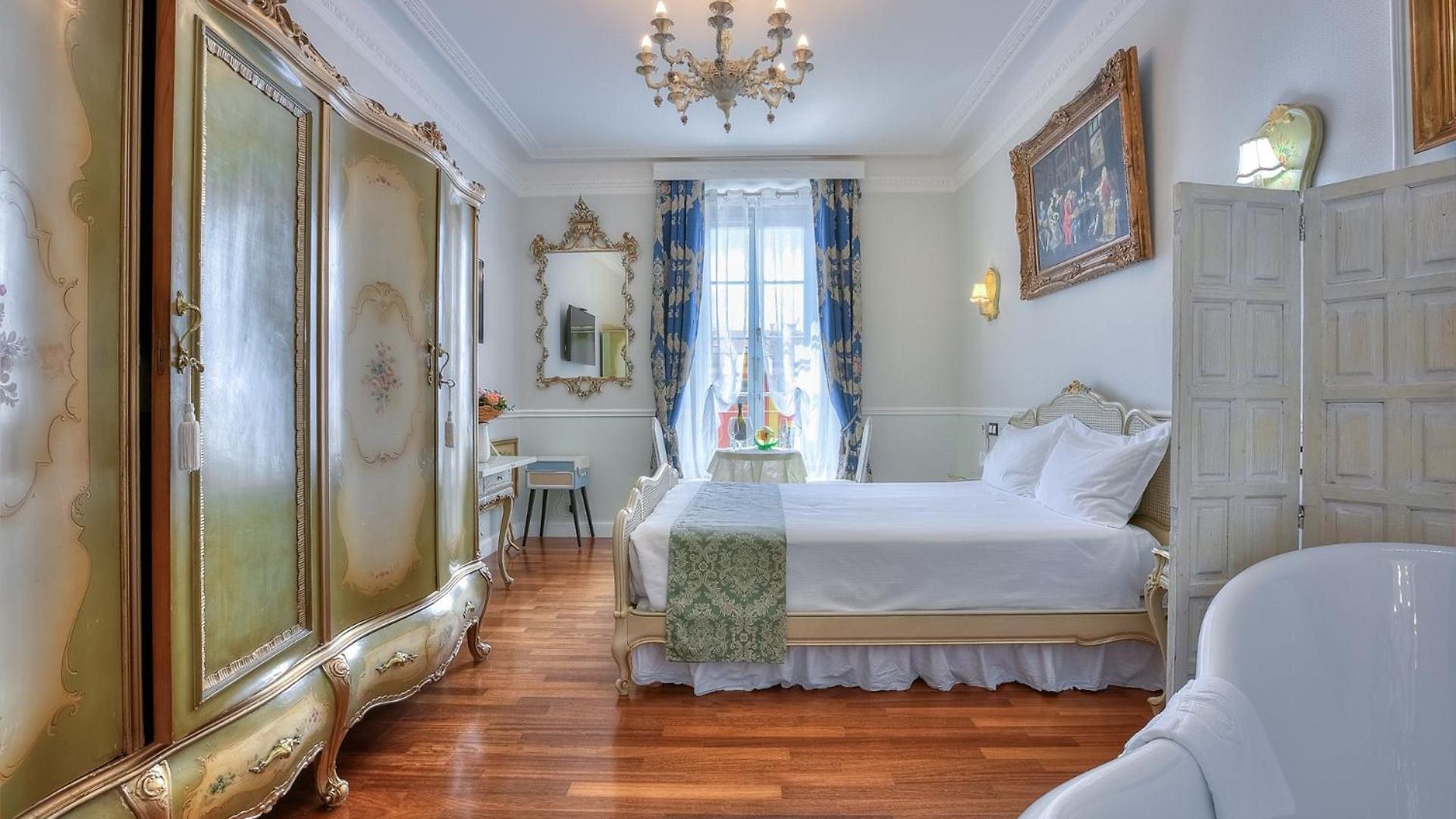 Aba Luxury B E B Couette-café