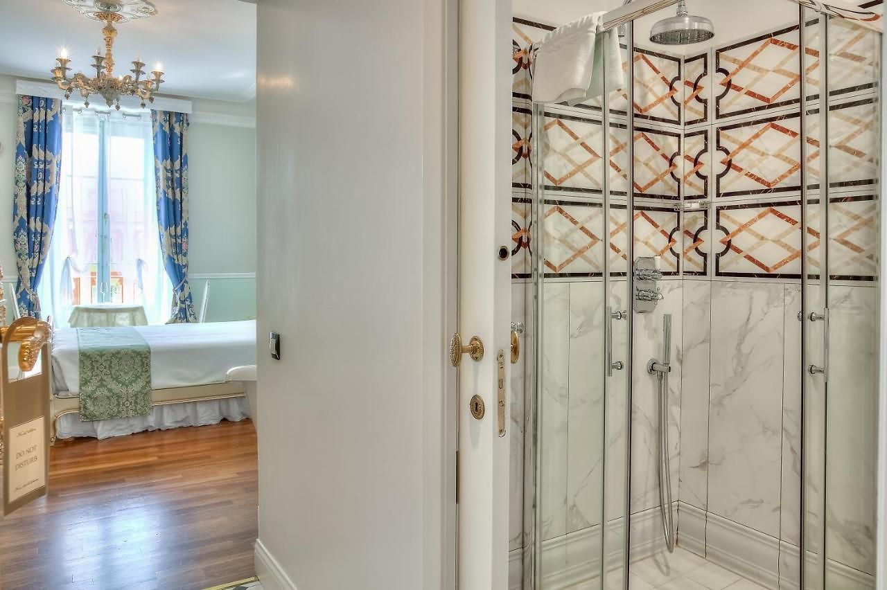 Aba Luxury B E B Couette-café 5*