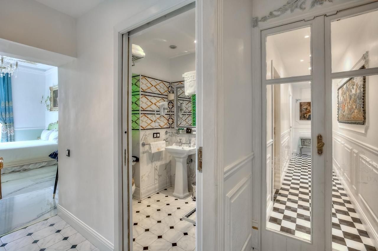 Couette-café Aba Luxury B E B Nice