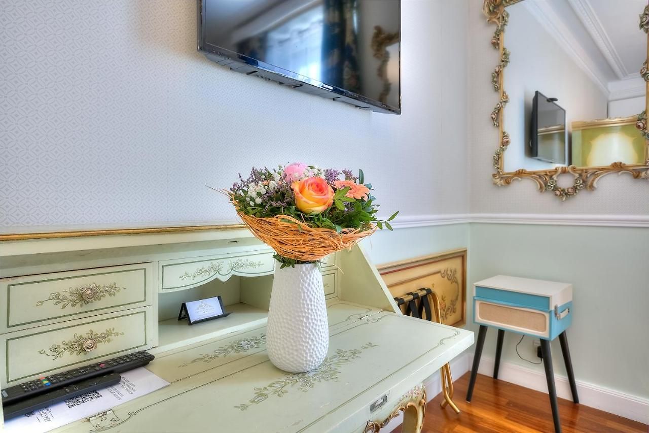 Aba Luxury B E B Couette-café Nice
