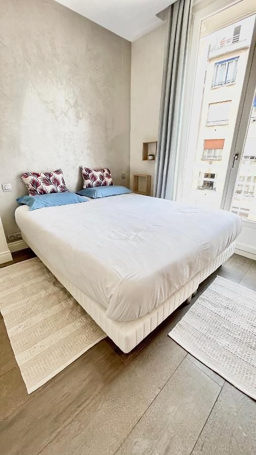 Luxurious 2 Bedrooms Apartment, 30 Meter From Apartment Nice