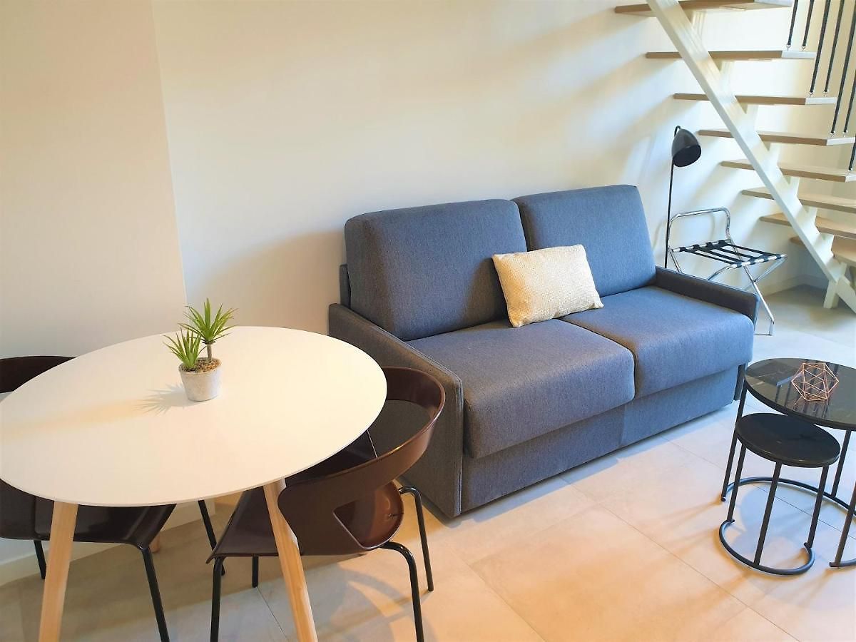 Duplex Centre 401 *