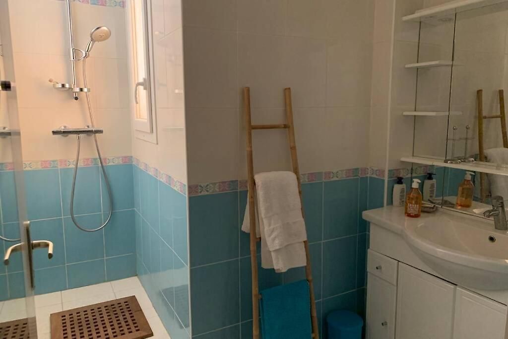 Apartment Bel A 100 Metres De La *