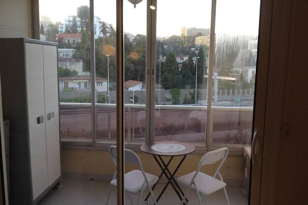 Beau à 50m De La Appartement *