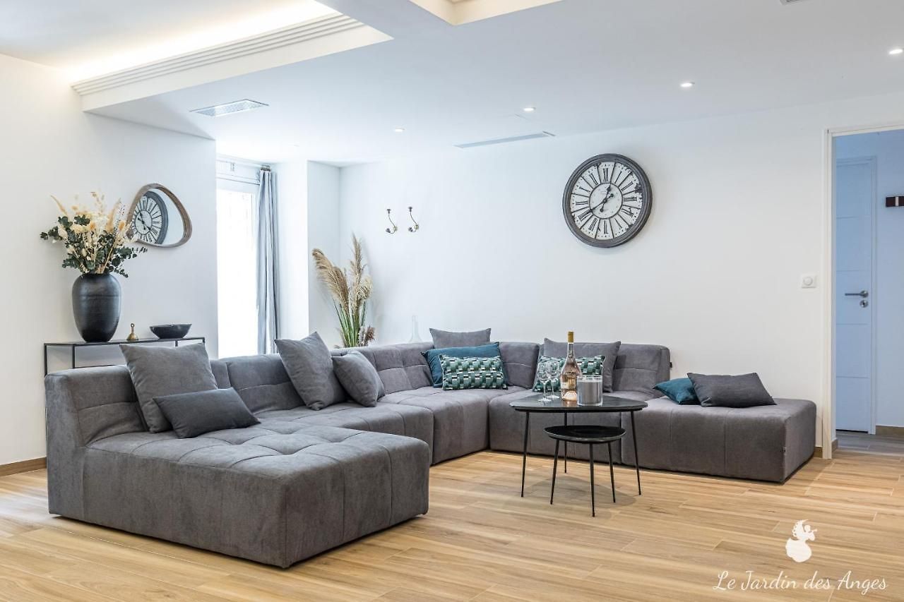 Apartment Luxury 3 Bdr Garden & Parking - Angels' Garden *
