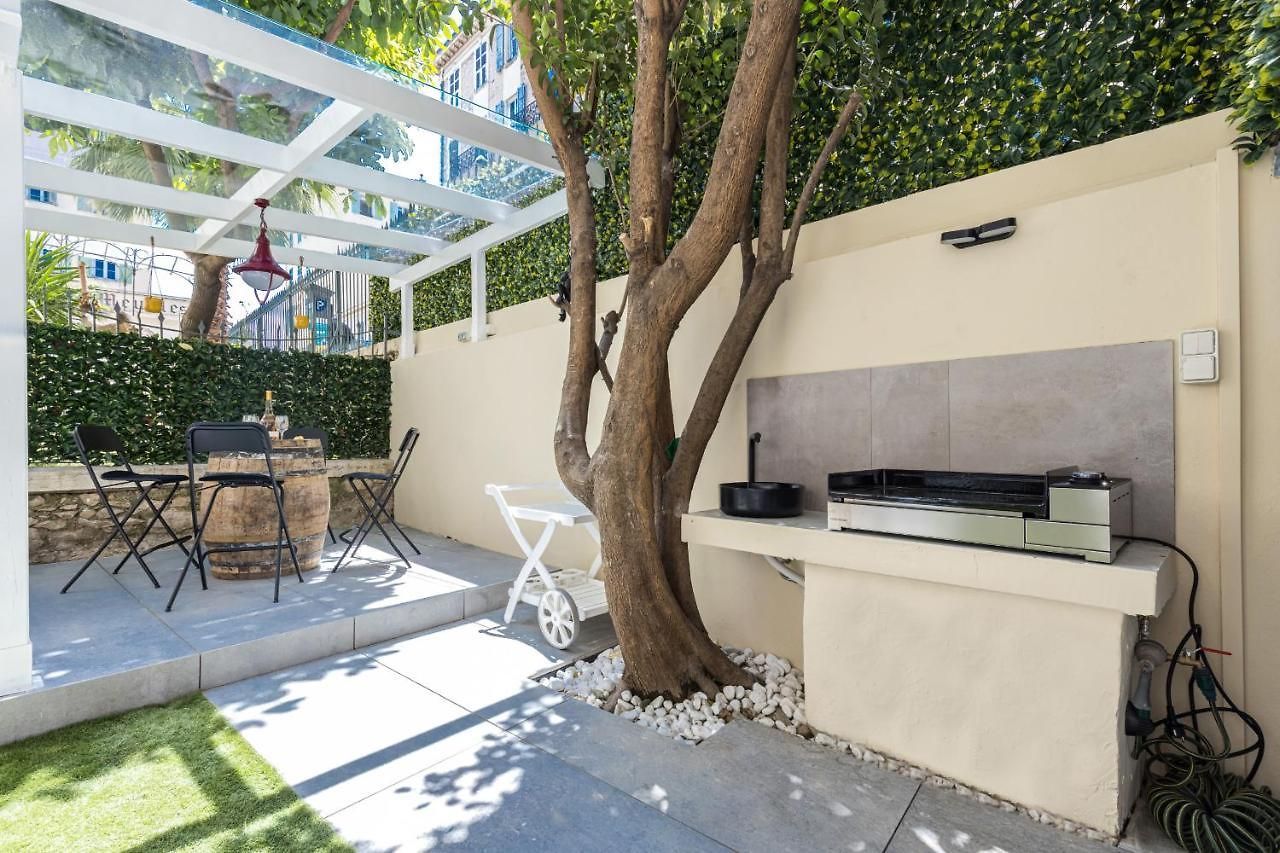 Luxury 3 Bdr Garden & Parking - Angels' Garden * Nice