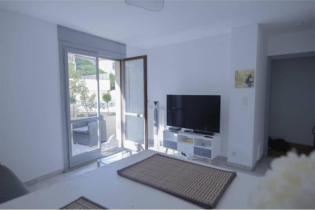 Apt 2 Pers 200m De La Mer Plus Parking Proche Appartement Nice