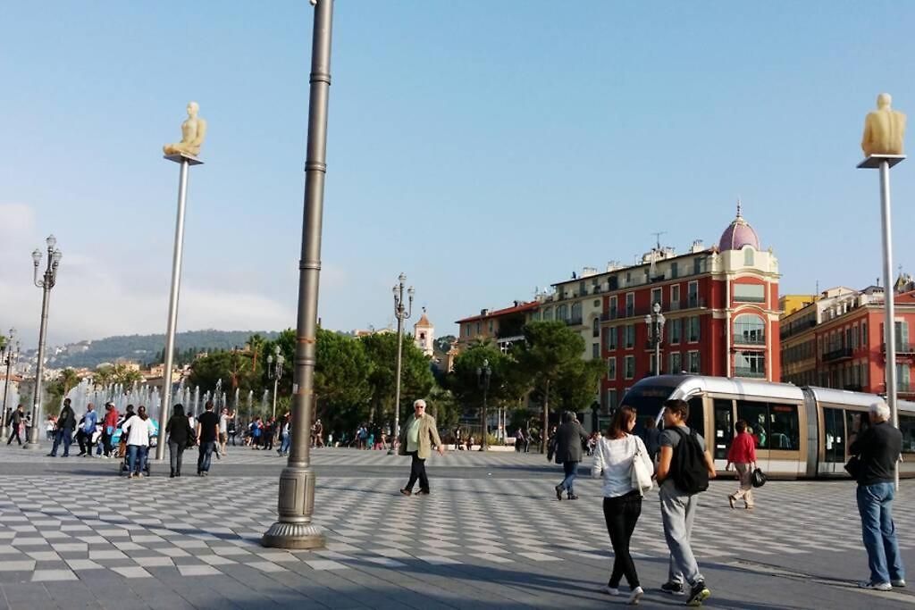 Spacious 3 Bedroom Flat Center - Magnificent View Nice