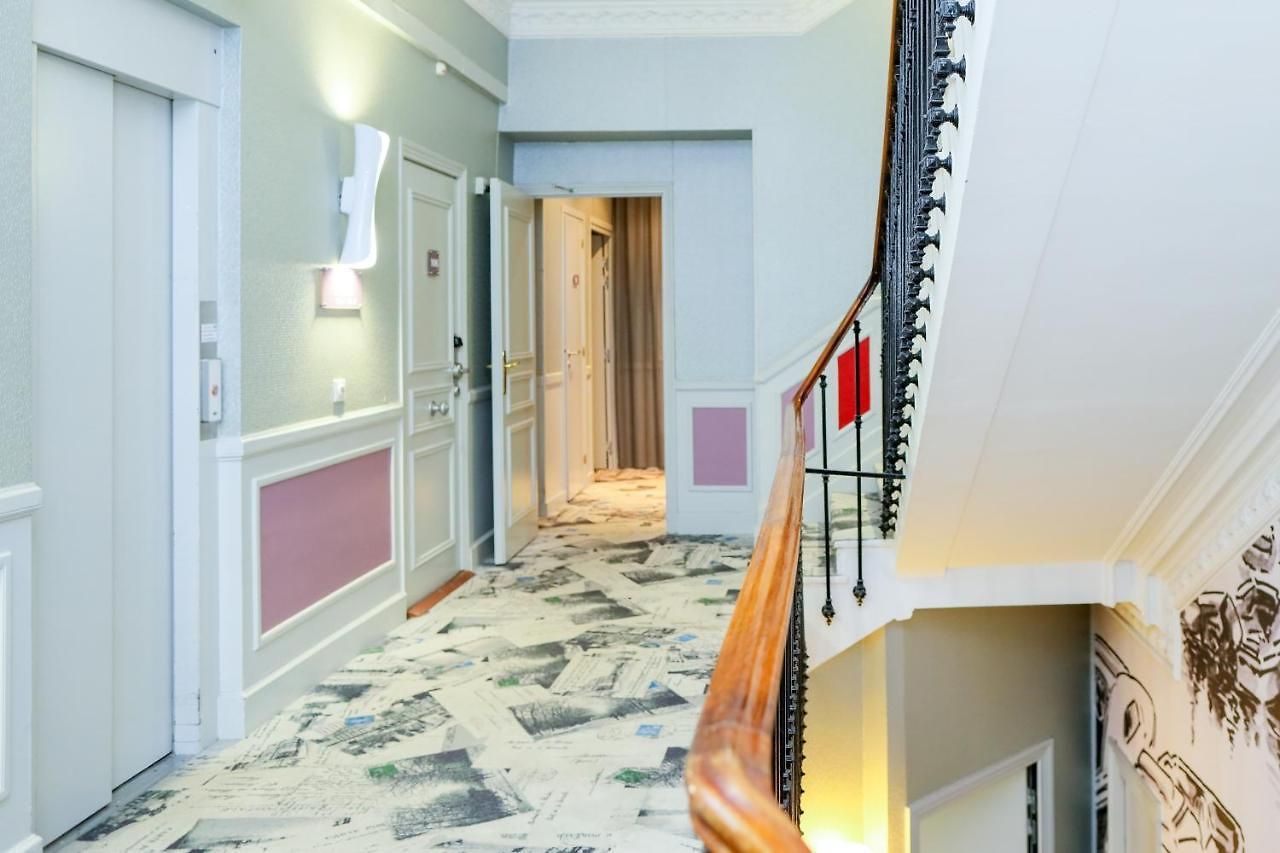 Excelsior Centre 4*