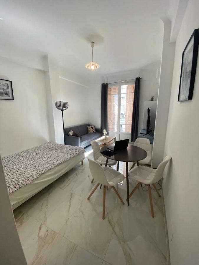Studio, Centre Ville, Bord De Mer, Appartement Nice