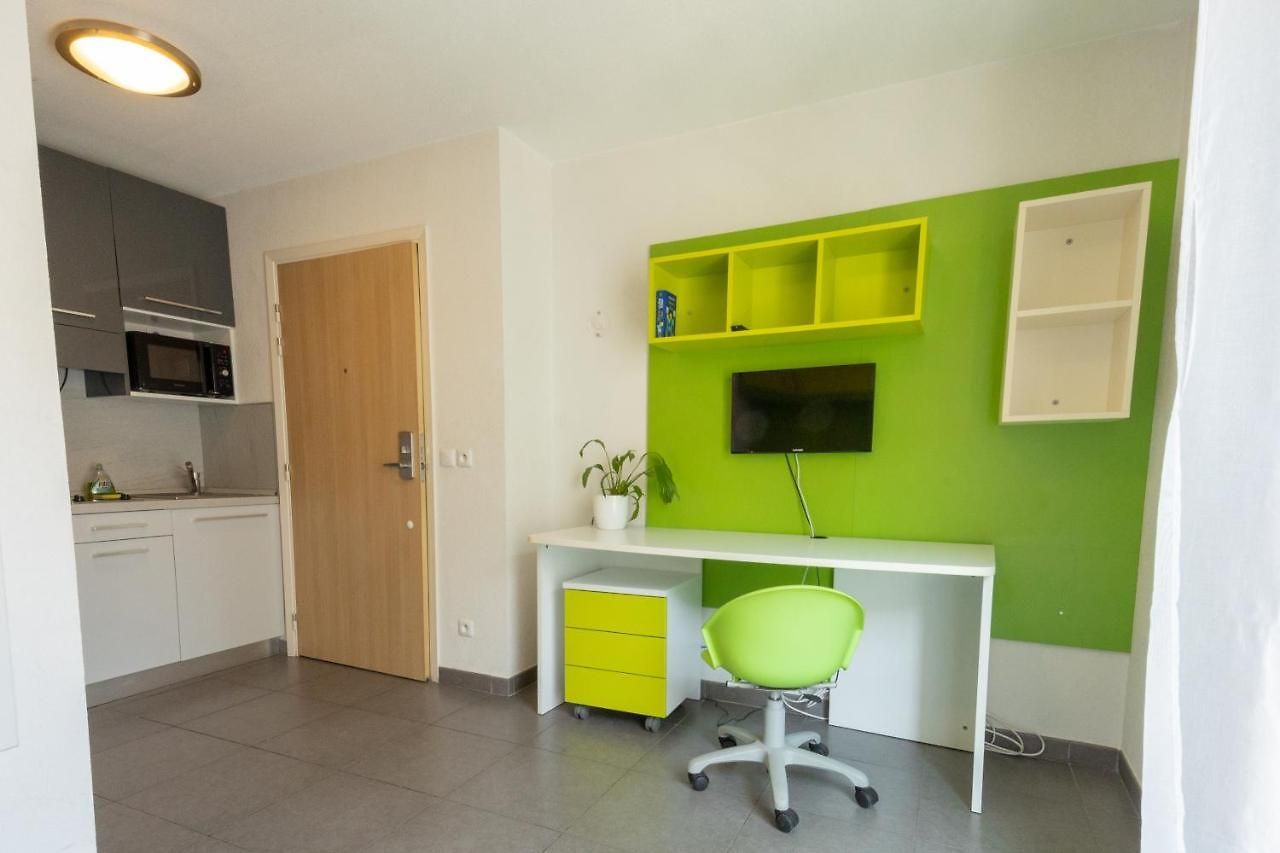 Le Campus Aparthotel 3*