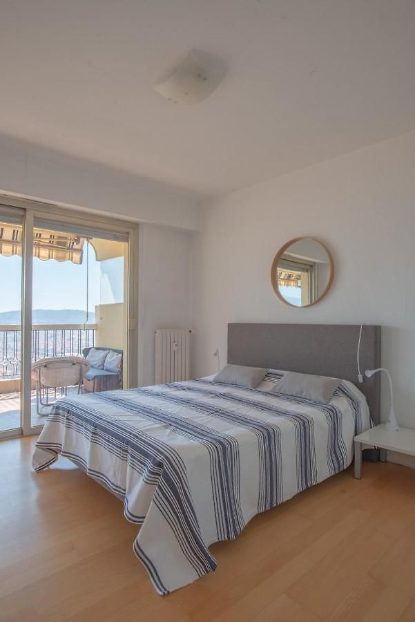 3 Pièces Vue Et Piscine Quartier Parc Impérial Appartement *