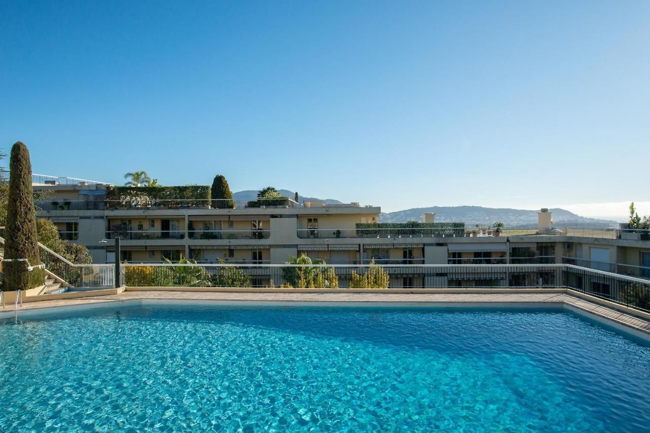 3 Pièces Vue Et Piscine Quartier Parc Impérial Appartement *