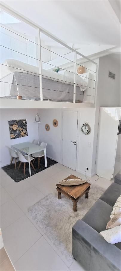 R.d.v. Center Apartment *