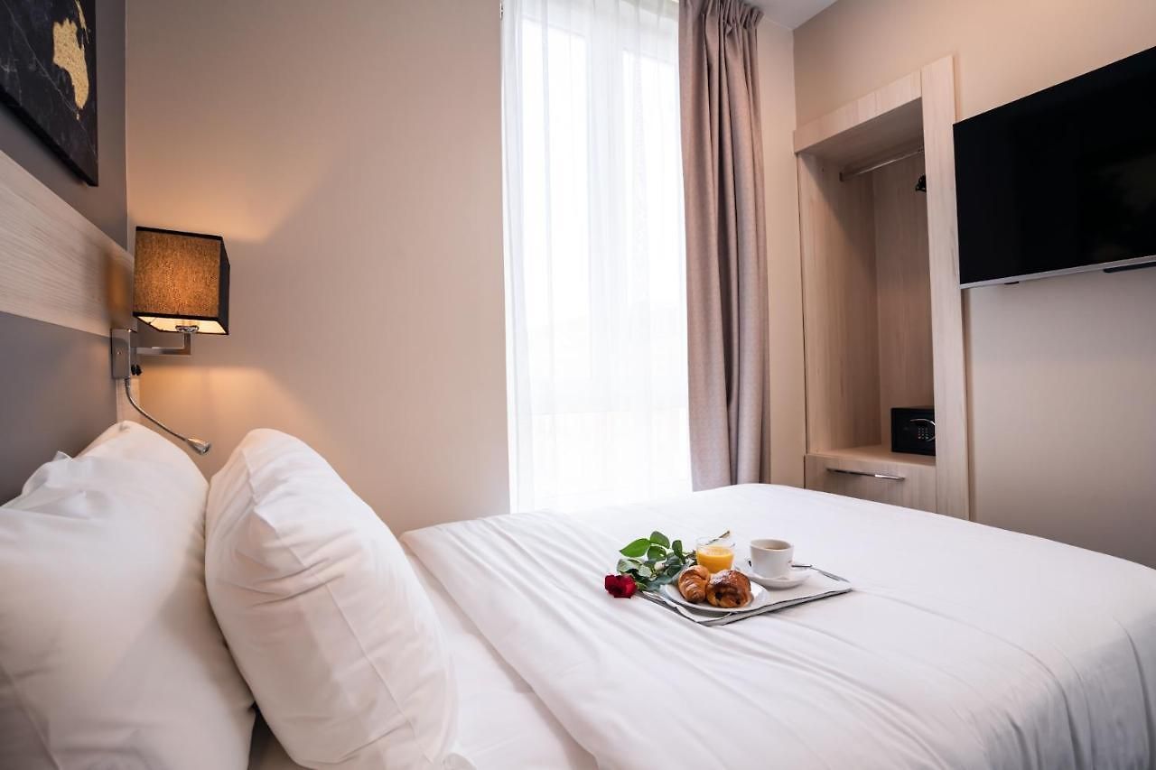 Hotel Univers 4*