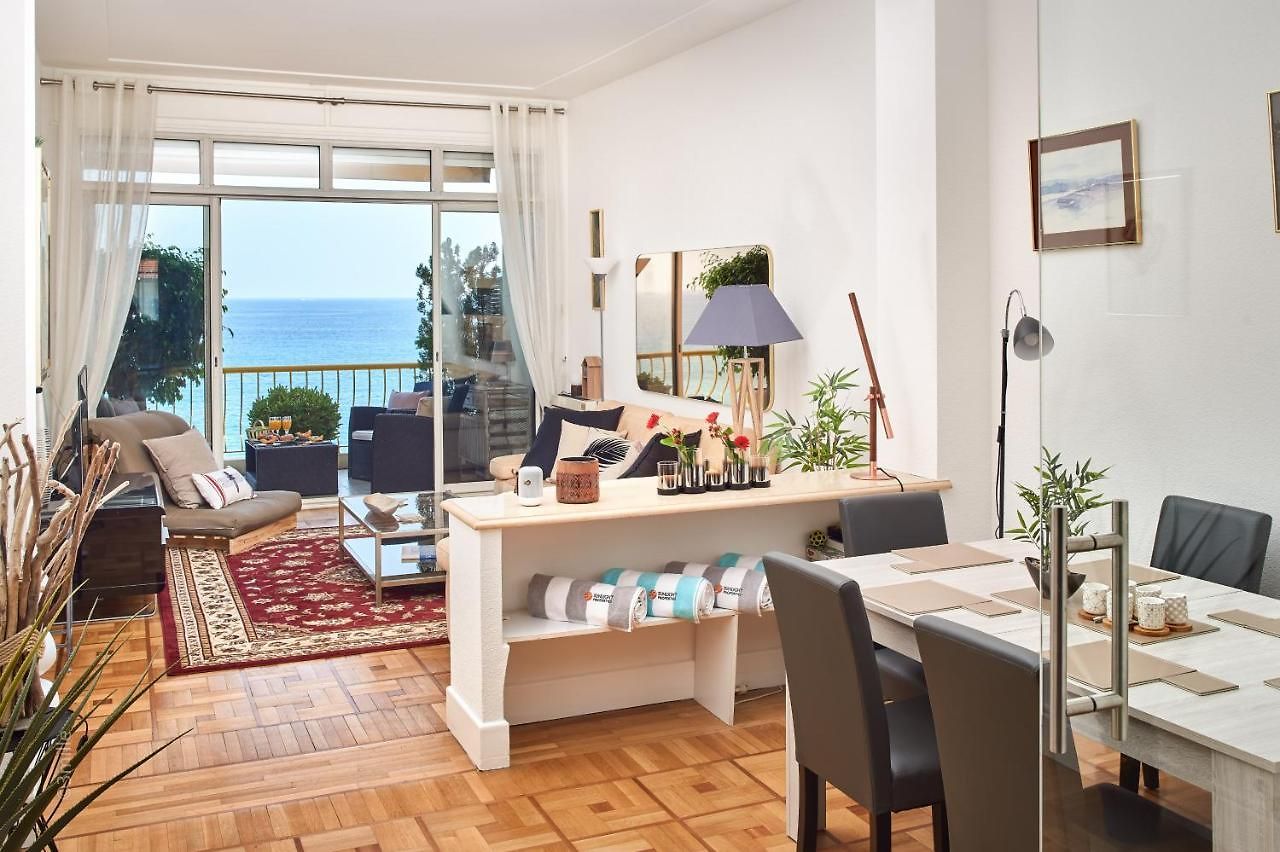 Apartment Sunlight - 