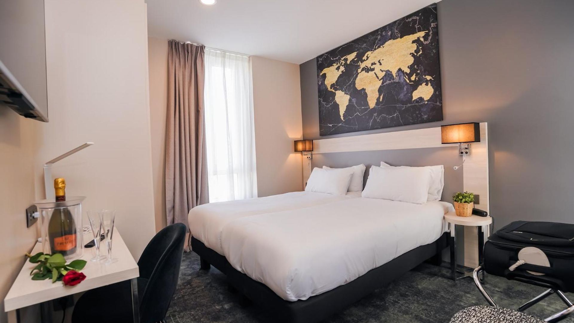 Univers Hotel