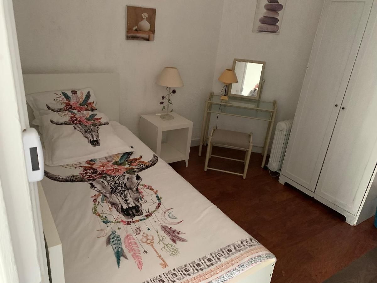 2 Jolies Chambres Centre Nice A 50 Euros Par Chambre Guest house Nice