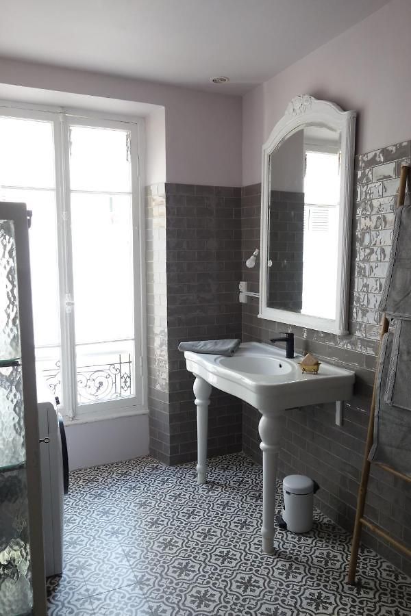 Appartement Modern, Traditional , Bright And Stylish