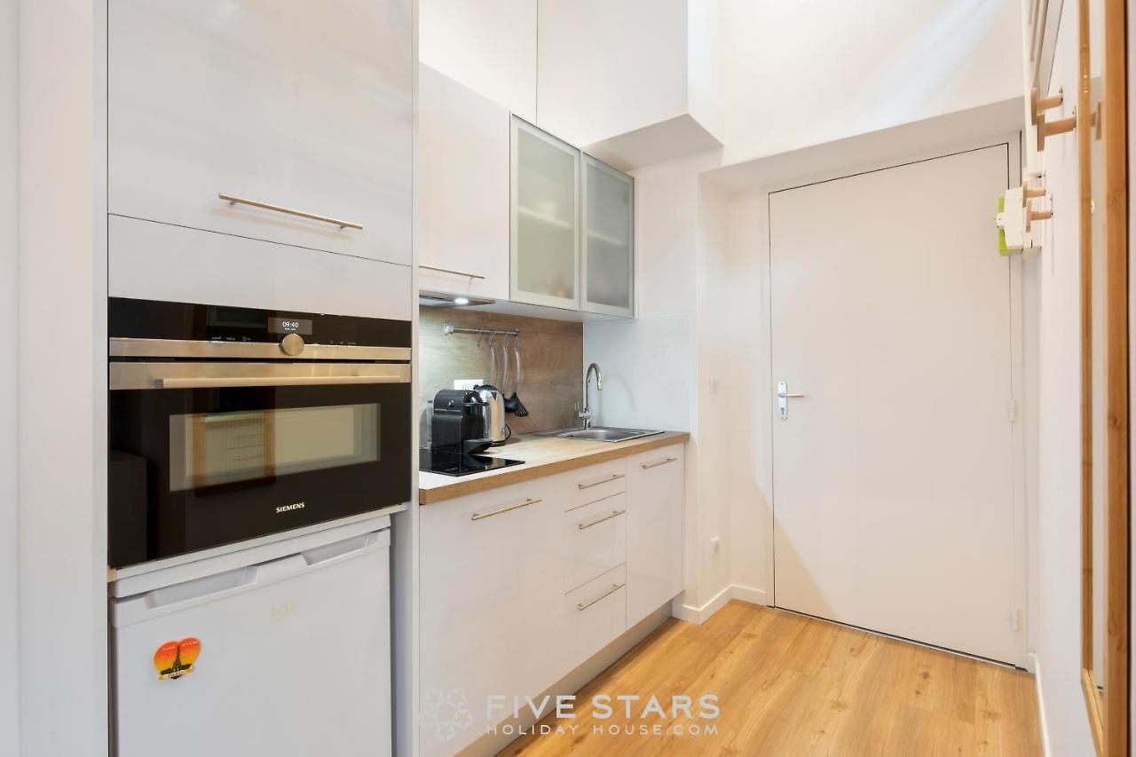 Fleur Fshh Apartment