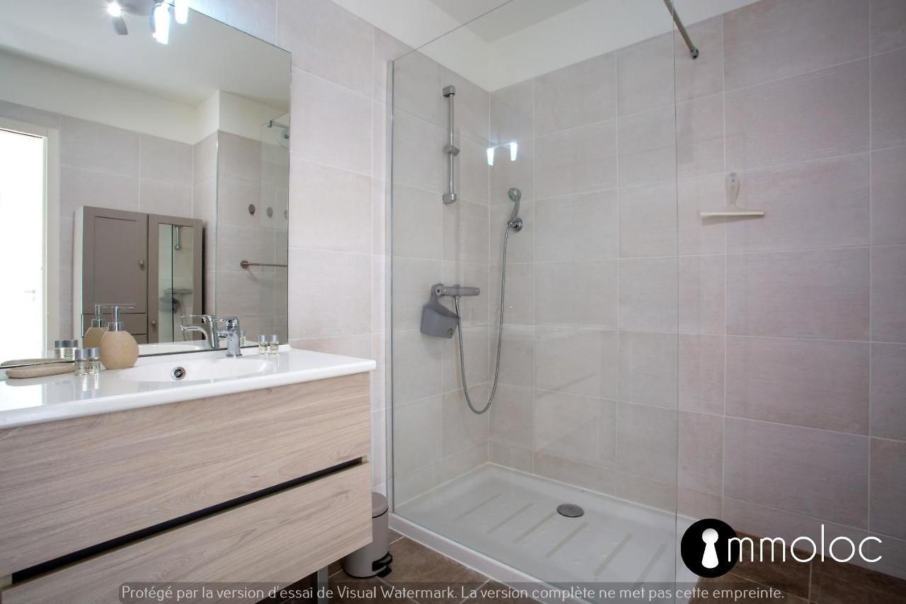 Air-conditioned With Pool Garage In A Luxury Nice