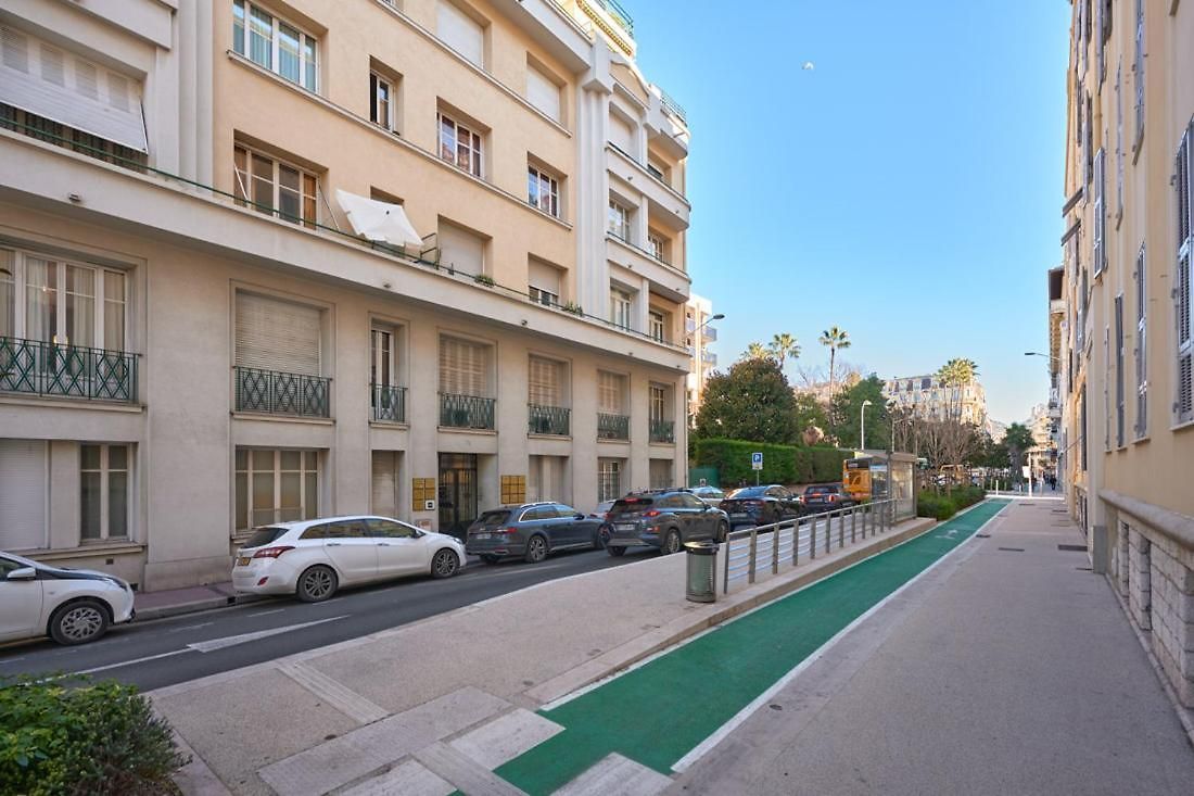 Sunlight - Daffia - Beautifully Renovated Studio, Pad In Appartement Nice