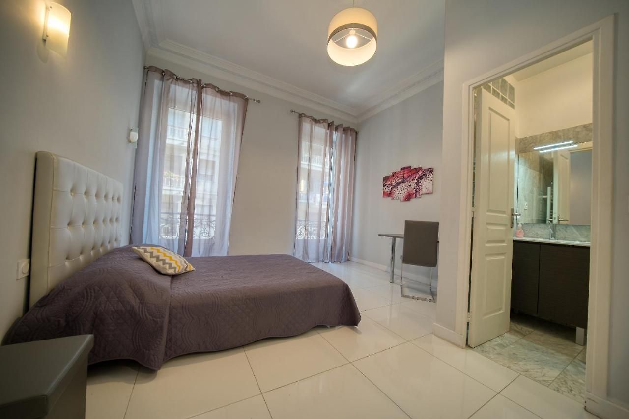 Designer Flat * Nice