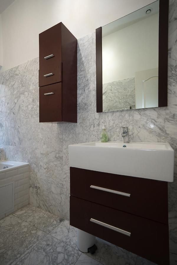 Lusso 5 Beds Apartment *