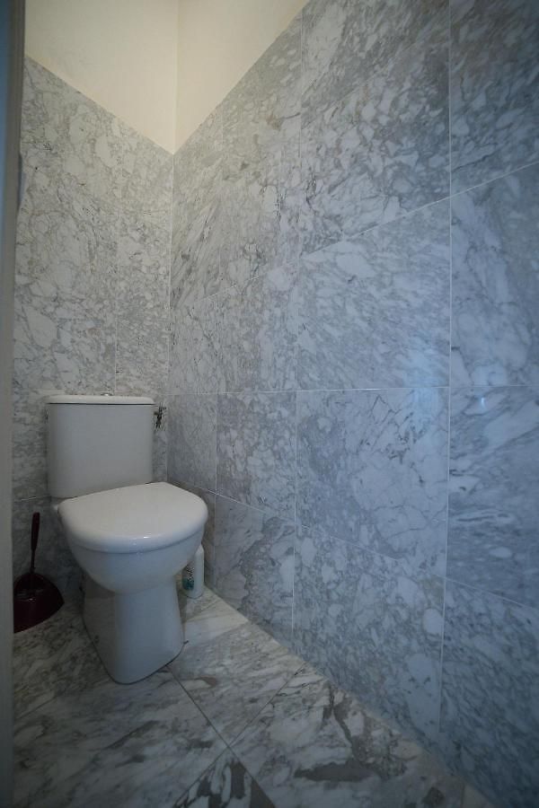 Lusso 5 Beds Apartment