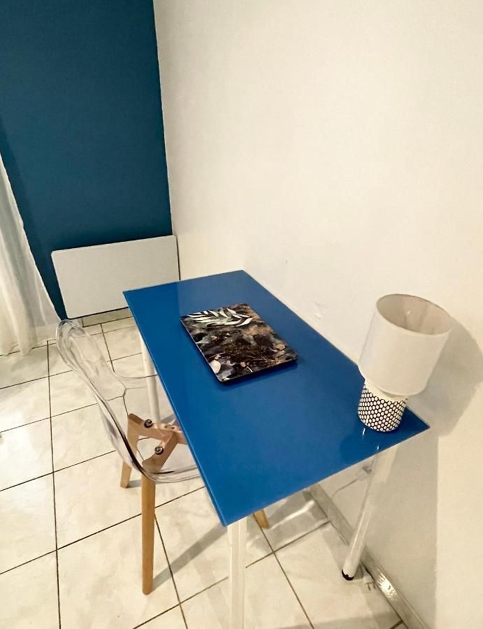 Joli Spacieux à 3 Min à Pied De La Appartement