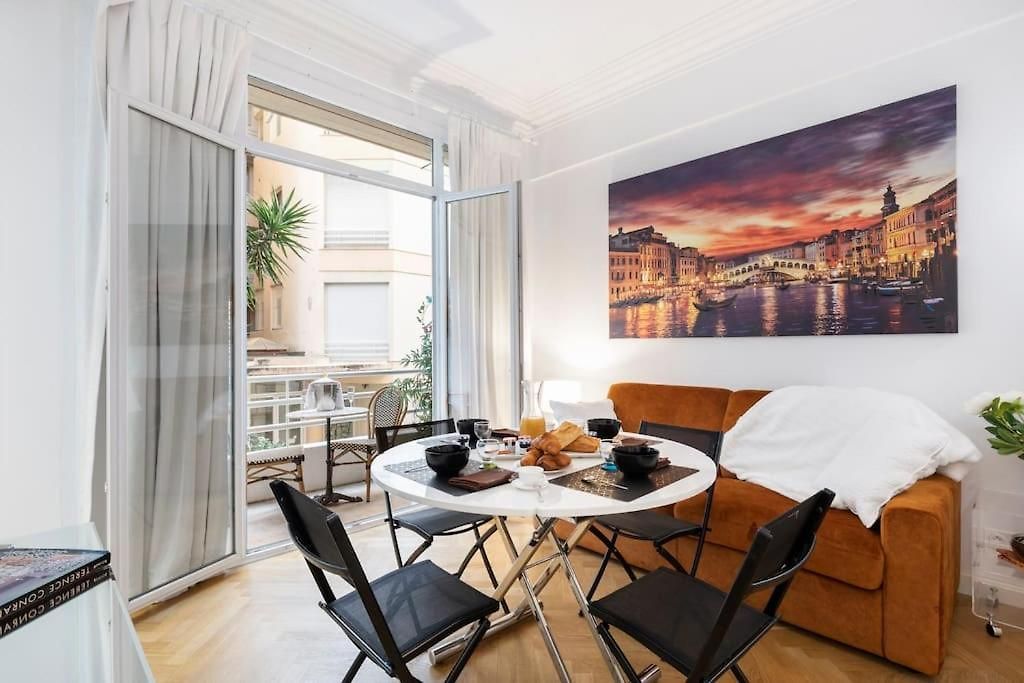 Promenade, 2pièces Chic Et Clim Avec Terrasse Location éligible Au Bail Mobilité Mobility Lease Appartement Nice