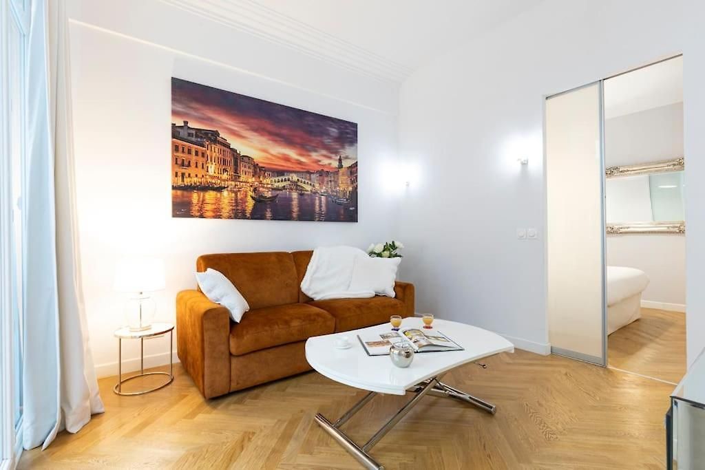 Promenade, 2pièces Chic Et Clim Avec Terrasse Location éligible Au Bail Mobilité Mobility Lease *