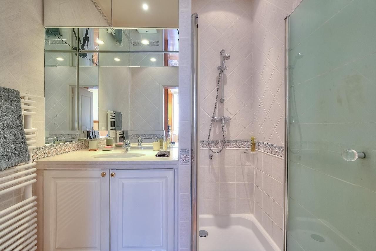 Bed & Breakfast Lumineux Appartement- Carre D'or- Proche Mer
