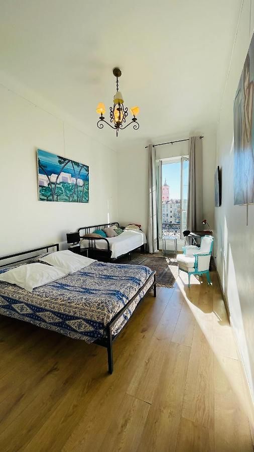 Spacious 3 Bedroom Flat Center - Magnificent View * Nice