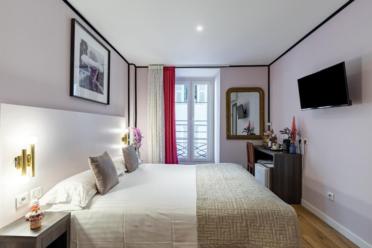 Le G Hotel
