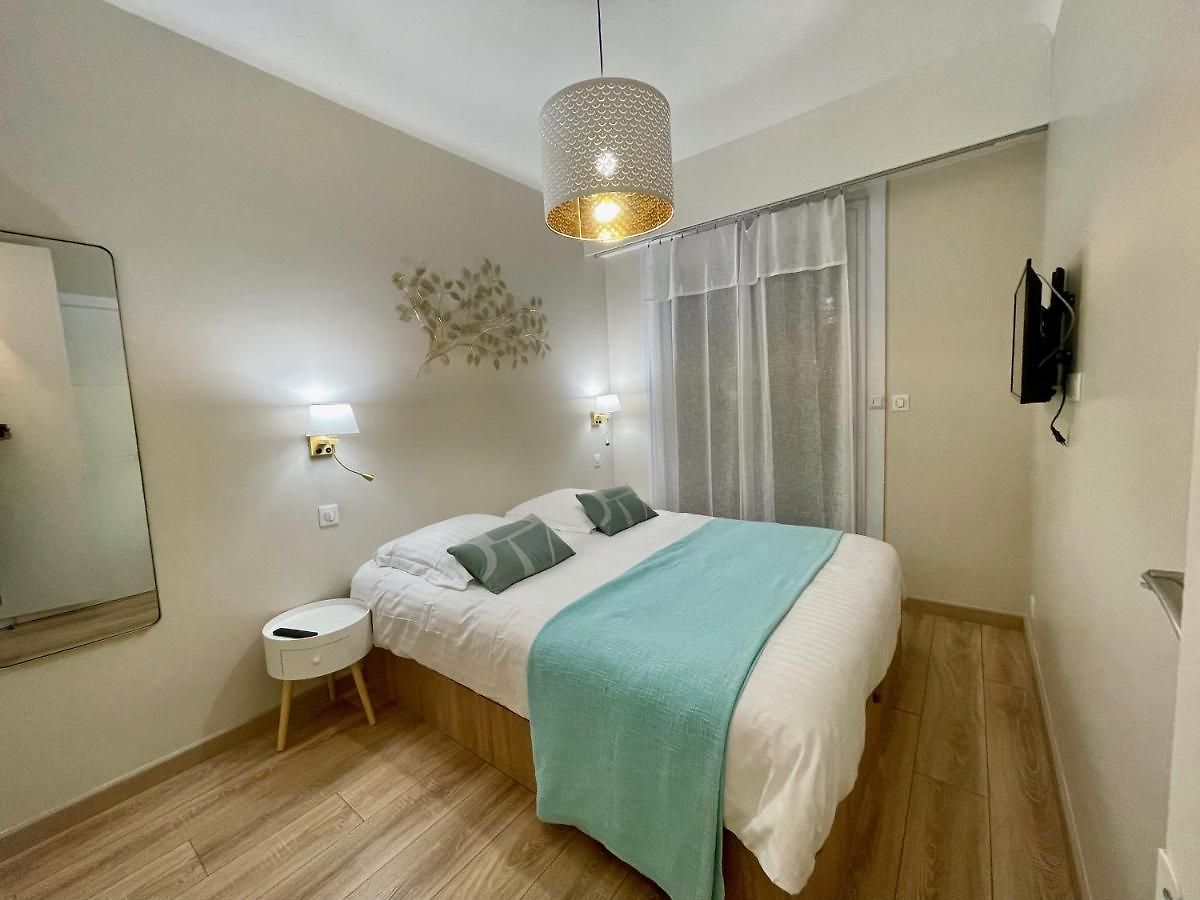 Reine Marie :top Floor Carré D'or Avec Accès Direct à La Appartement *