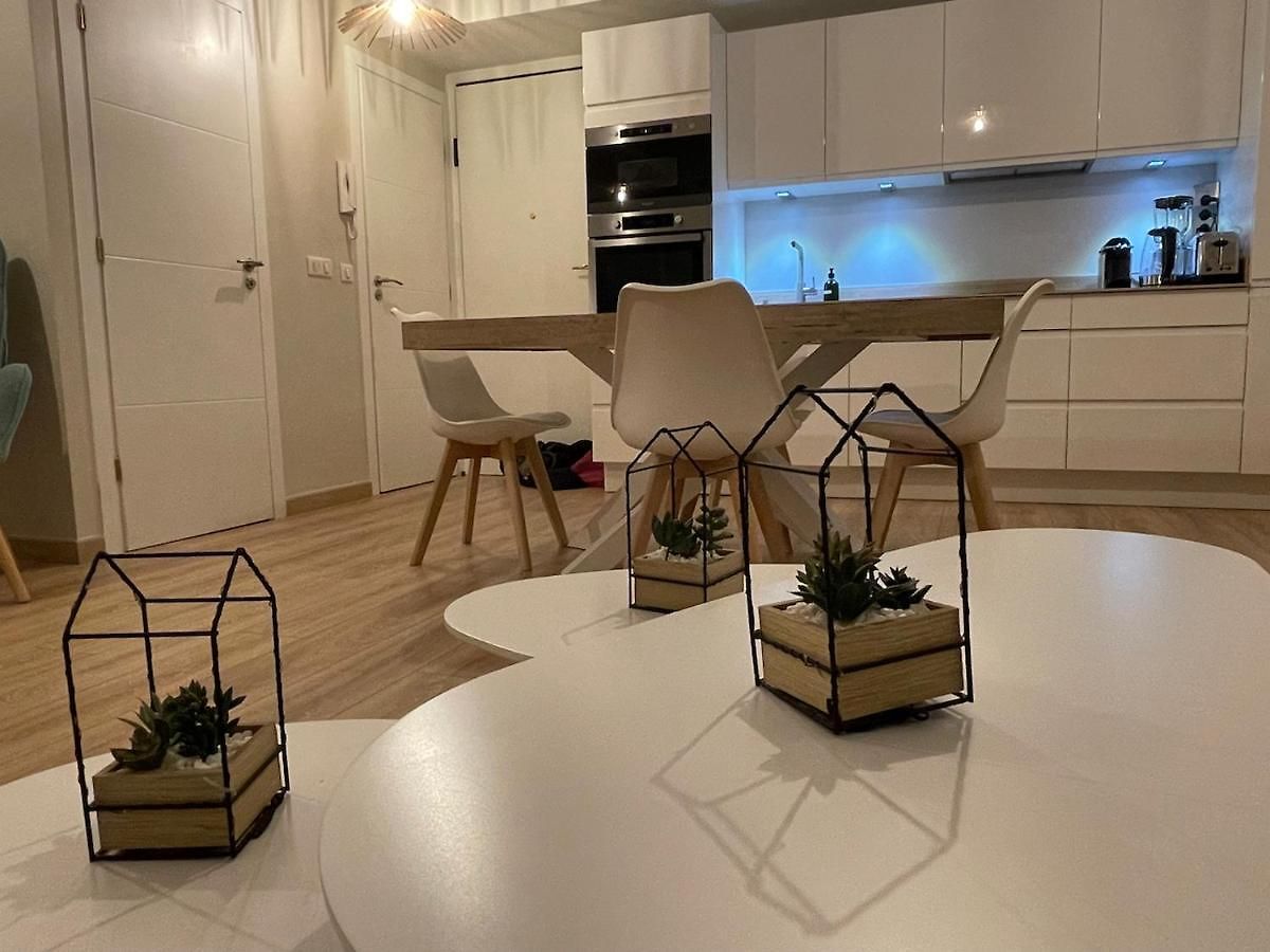 Reine Marie :top Floor Carré D'or Avec Accès Direct à La Appartement *
