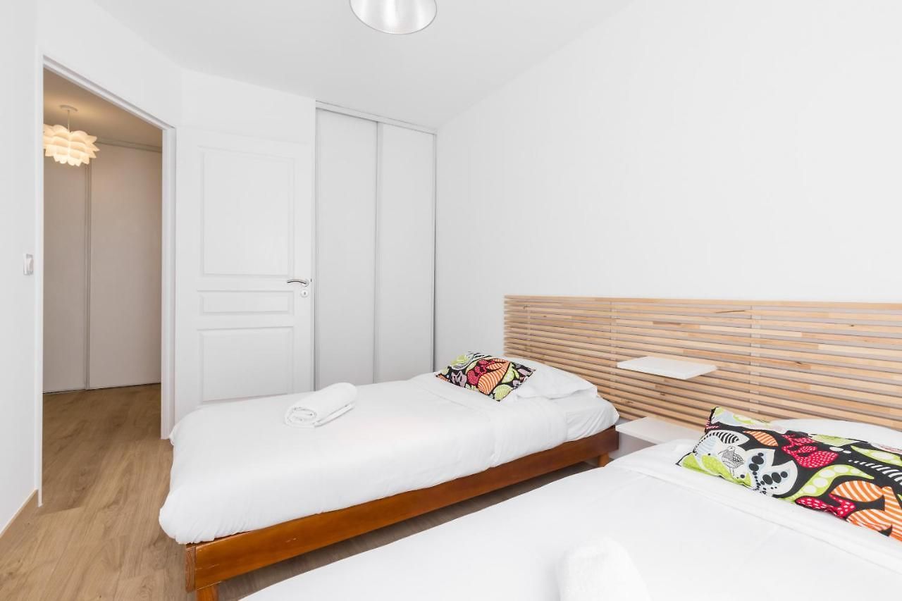 Large 2 Bdr At Port Appartement