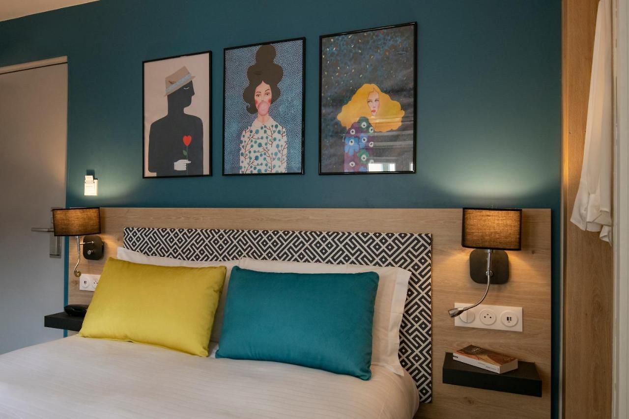 Bristol Hotel 3*