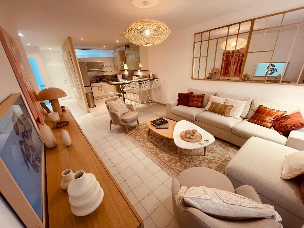 Appartement Renting - Paganini - Spacious - 2 Bedrooms - King Bed - Bathtub - Heart Of