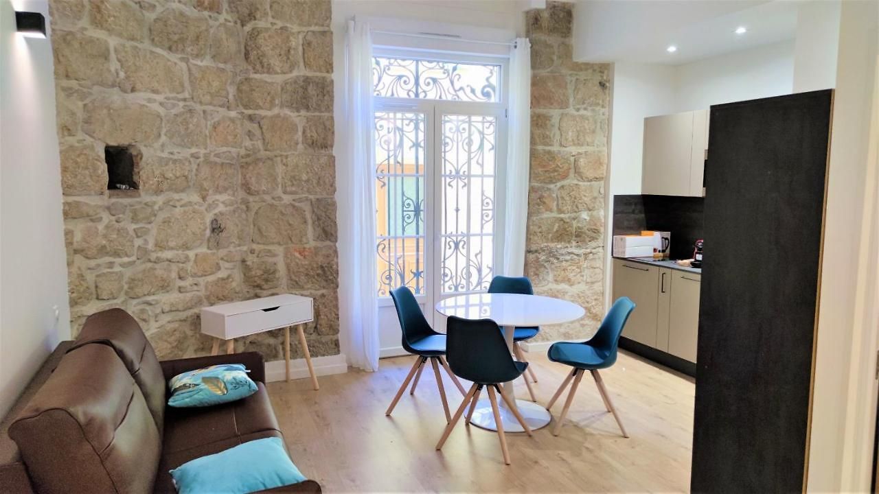 Hypercentre Lamartine 001 Appartement *