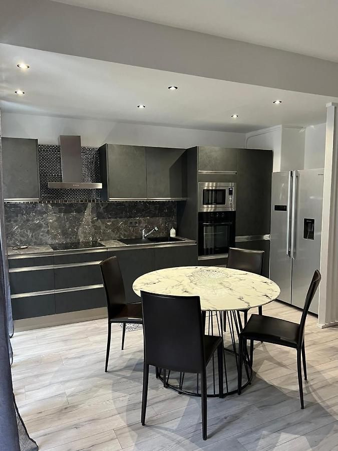 Gorgeous 2 Bedrooms