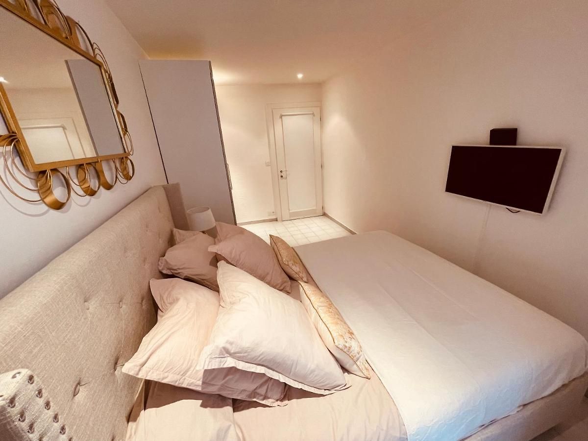 Appartement Renting - Paganini - Spacious - 2 Bedrooms - King Bed - Bathtub - Heart Of Nice