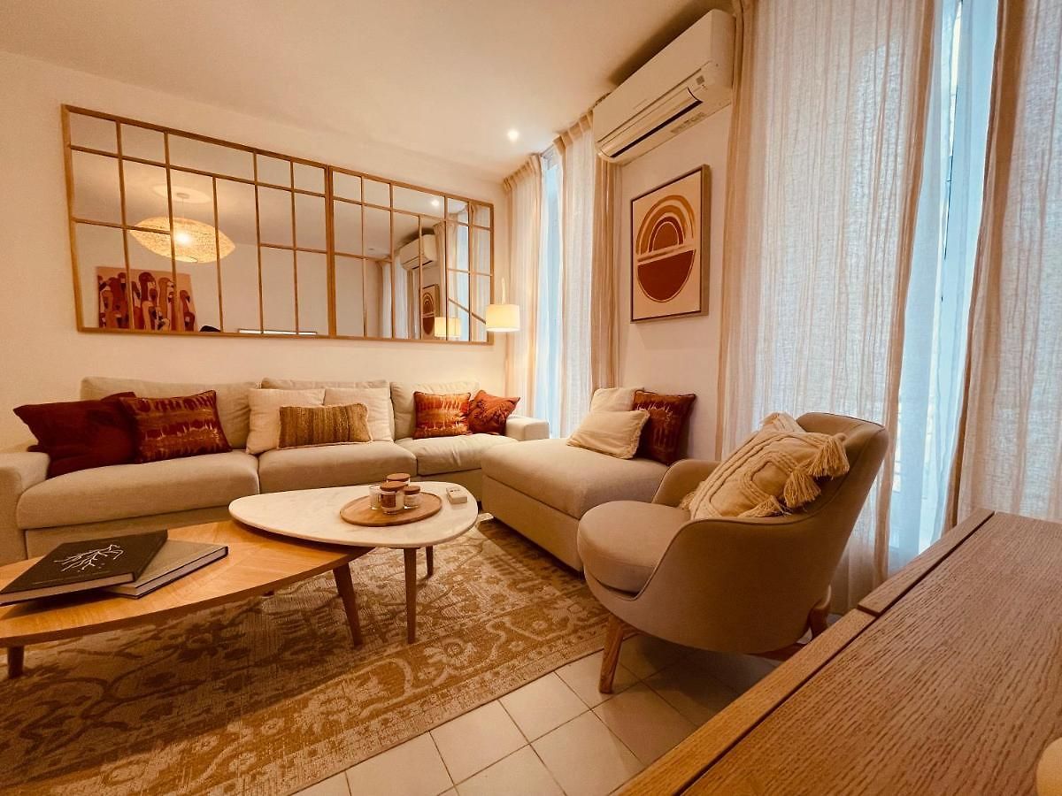 Appartement Renting - Paganini - Spacious - 2 Bedrooms - King Bed - Bathtub - Heart Of Nice