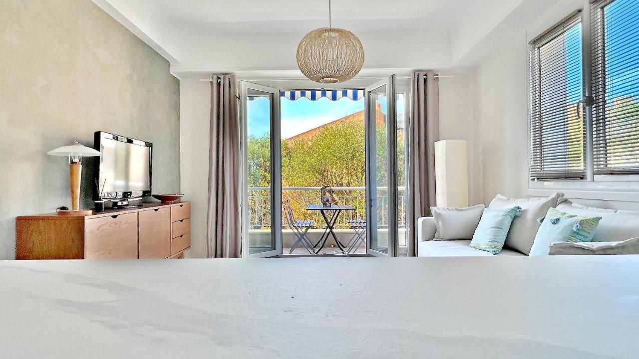 La Lanterna Appartement *