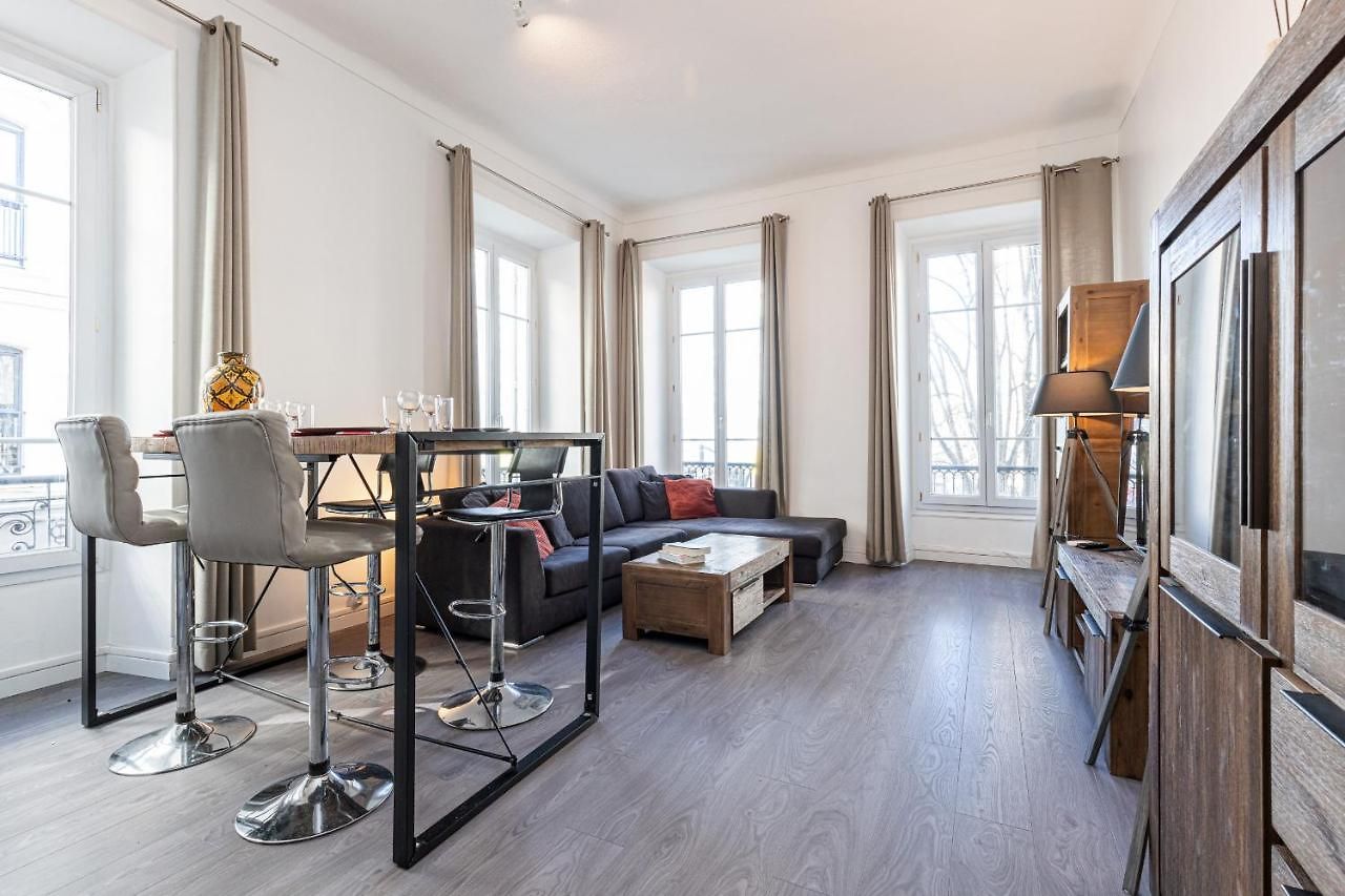 Apartment Jean Medecin Av - Large 2 Bdrs Ac Nice