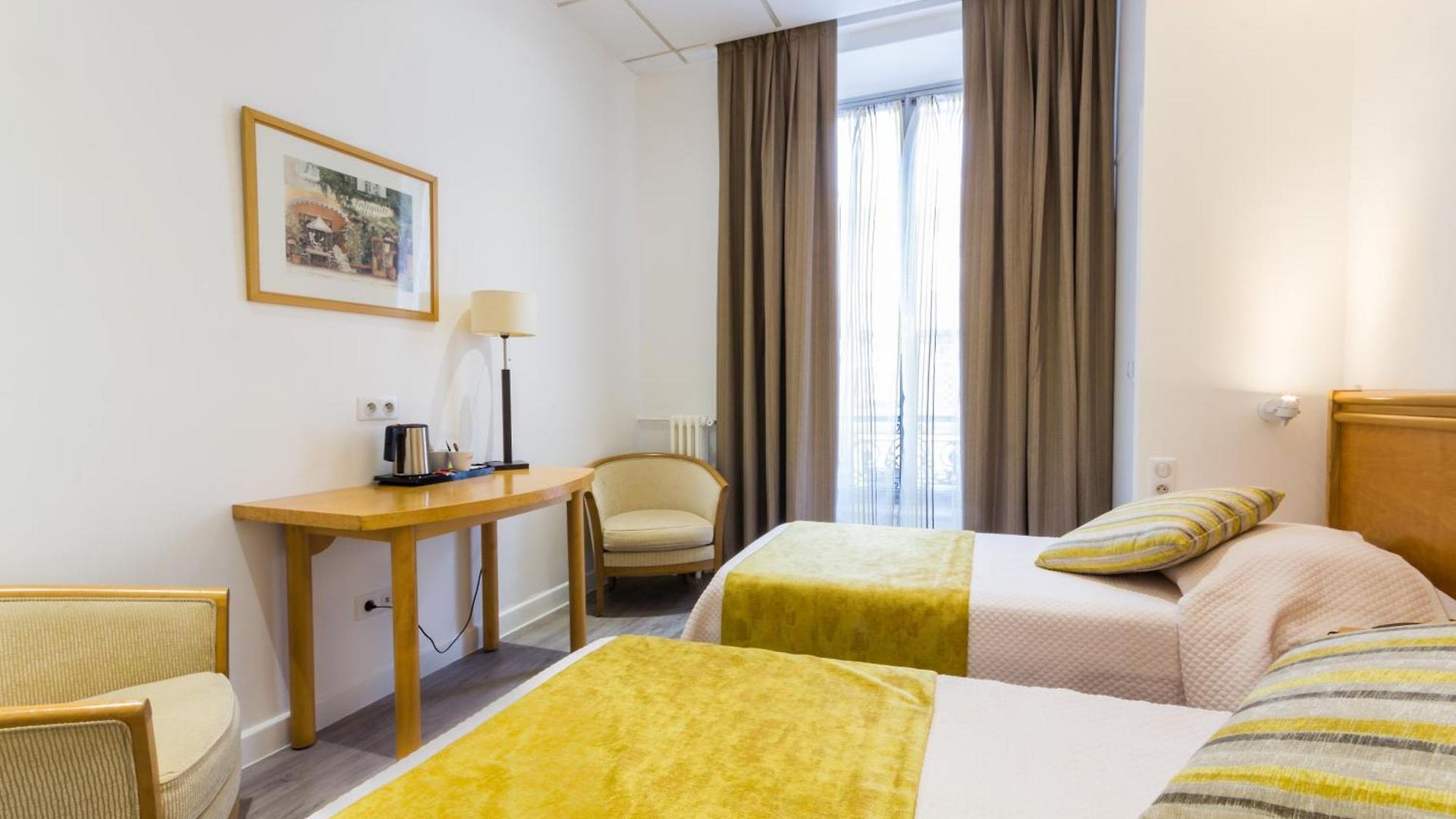 Hotel Busby 3*