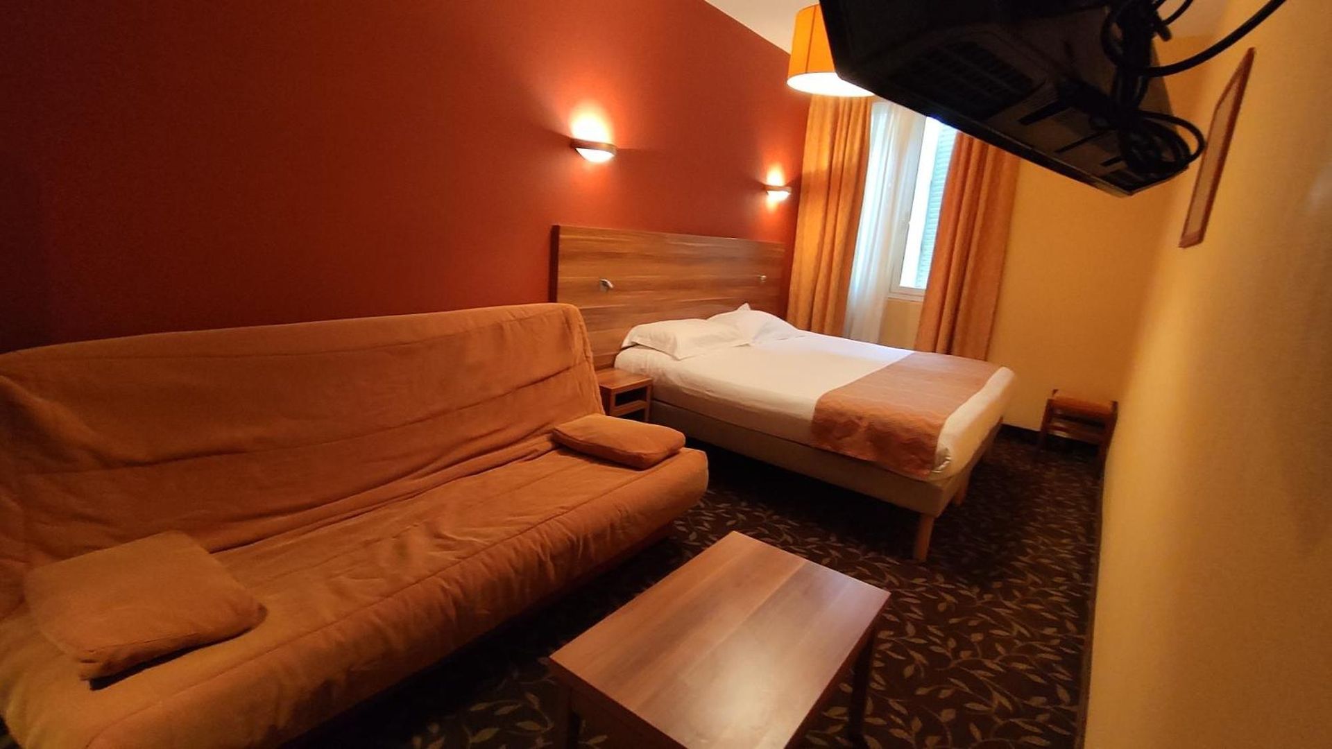 Mini-hôtel Share 3*