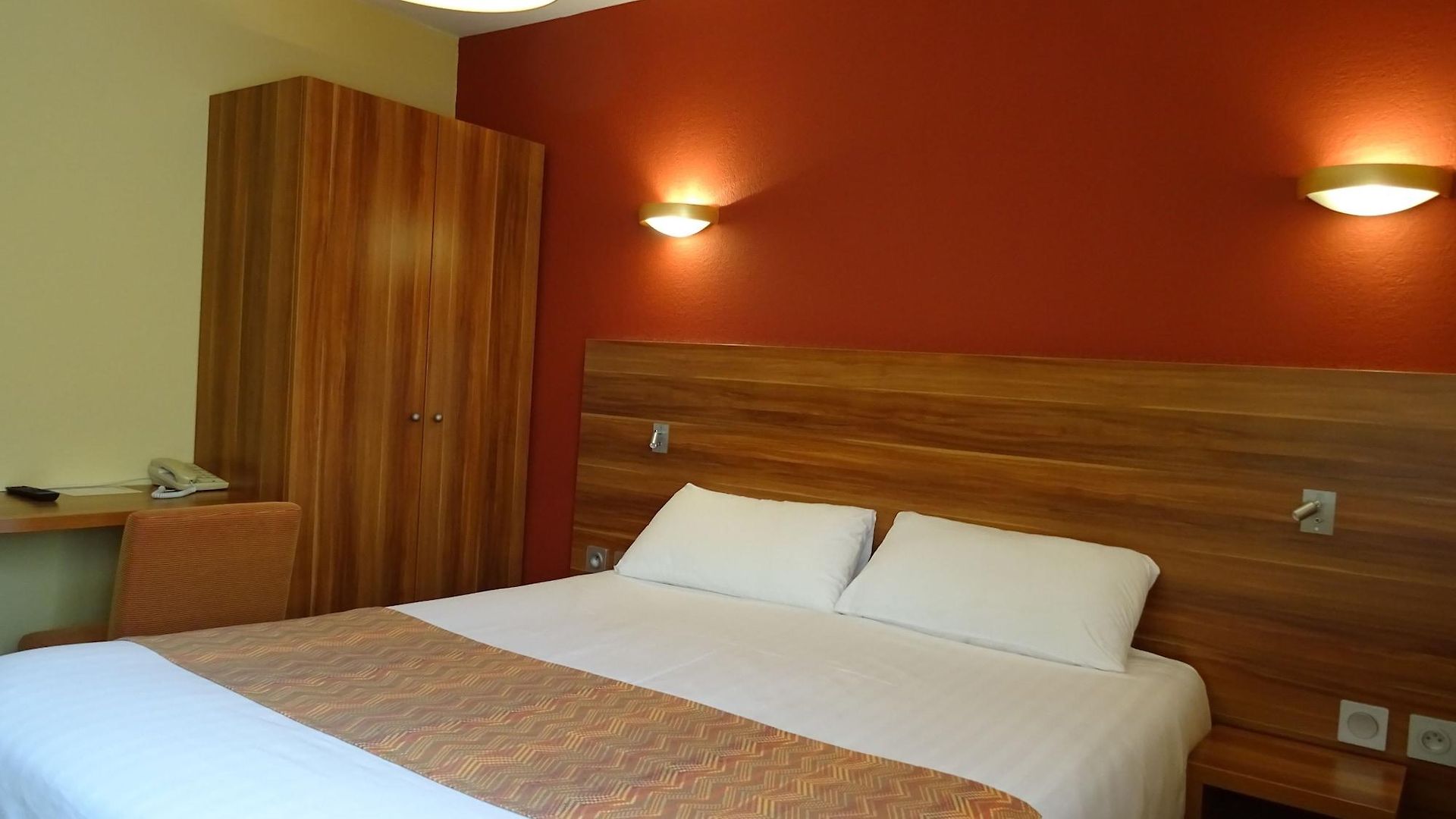 Mini-hôtel Share 3*