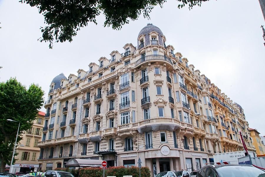 Hotel La Victor Hugo 3*